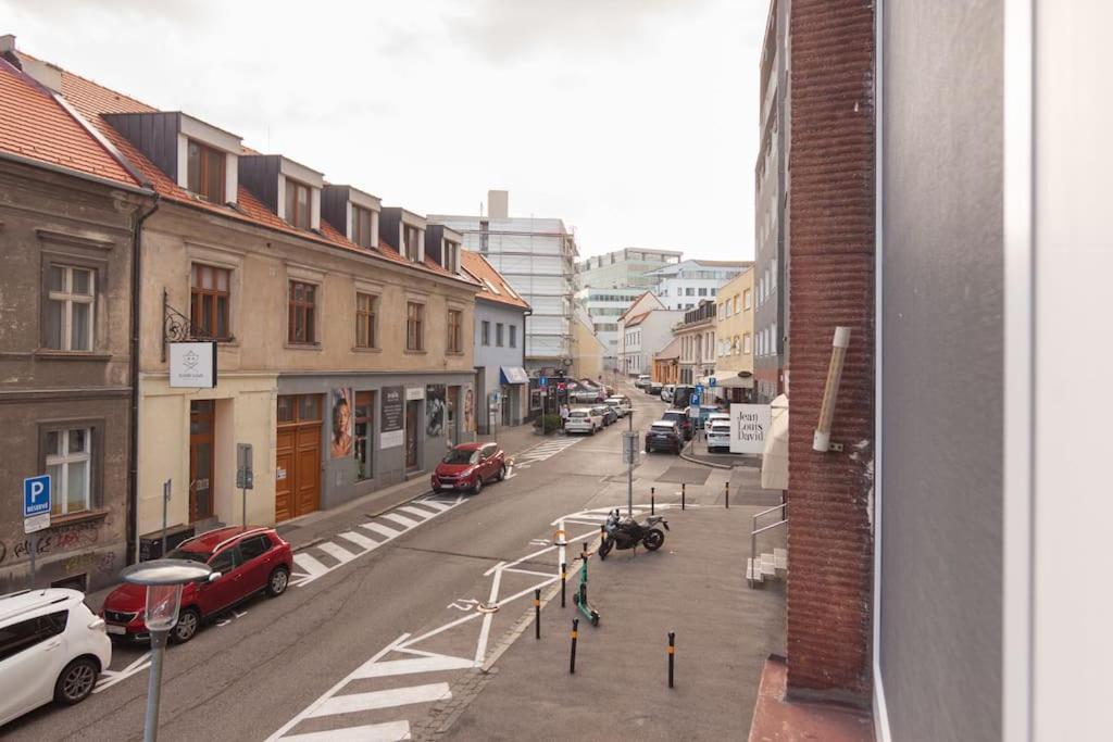 Vysoka Apartman Emf/Stp ブラチスラヴァ エクステリア 写真